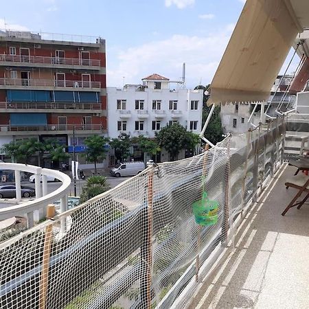 Μοντέρνο Διαμέρισμα - Stylish Appartment Loutraki Exterior foto